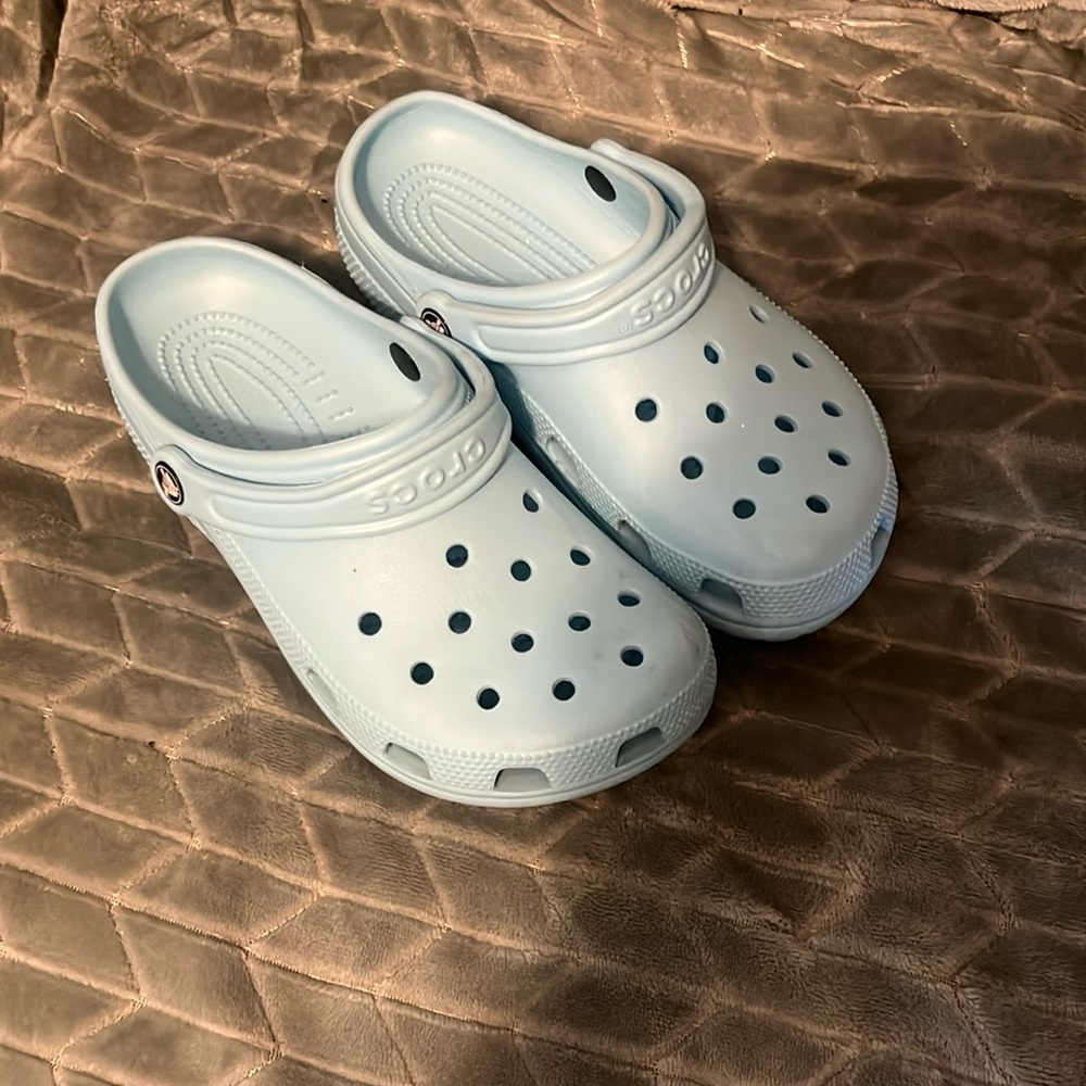 Light Blue Women’s Crocs size 8, Men’s 6